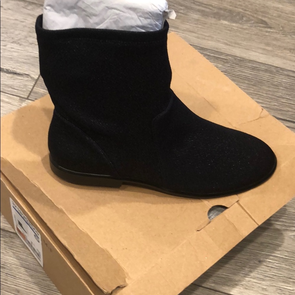 New Zara Girl’s booties.